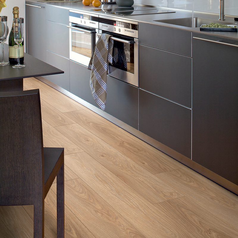 LIVING PLANK OAK VIVA LAMINATE FLOORING AC4