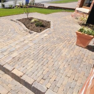 Kerbstone - Image 13