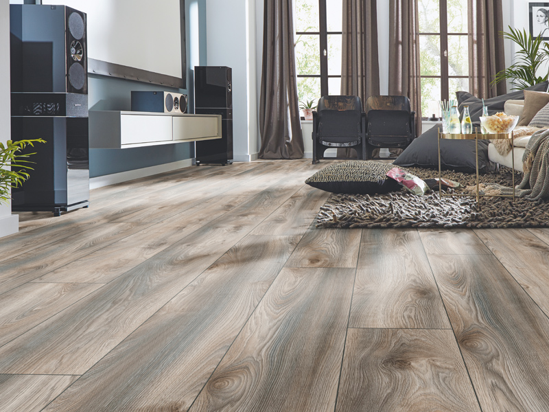 MAMMUT PLUS WIDE LONG PLANK MACRO OAK GREY LAMINATE FLOORING AC5