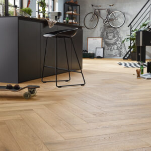 HERRINGBONE PISA OAK LAMINATE FLOORING AC4