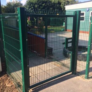 V-MESH FENCING PANELS & GATES - Image 3