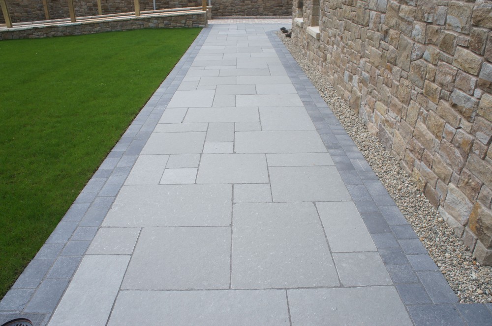 Tandur Grey Natural & Tumbled Limestone Mixed Size Pack