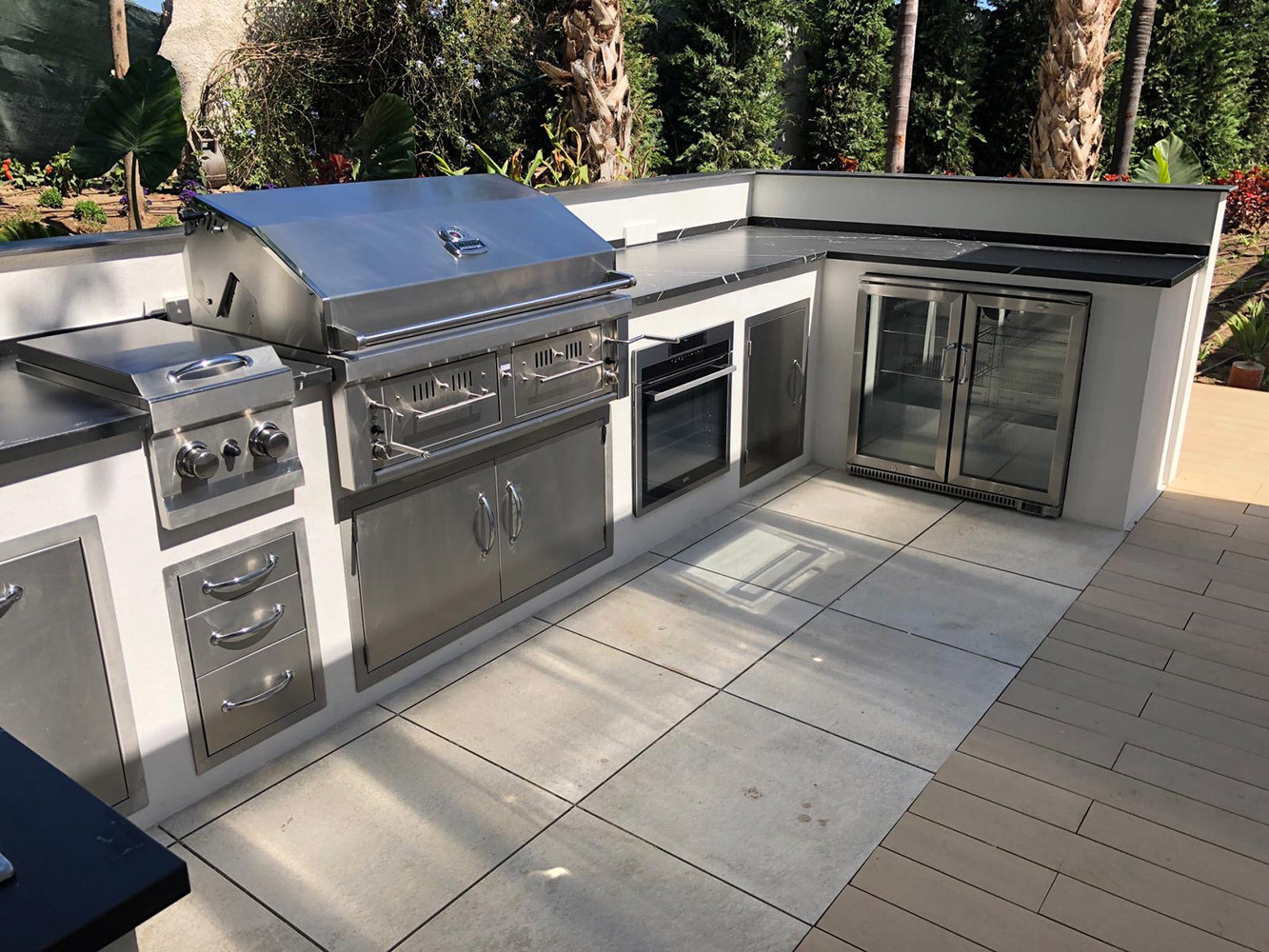 Sunstone 42″ Charcoal & Wood Hybrid Dual Zone Grill - Image 5