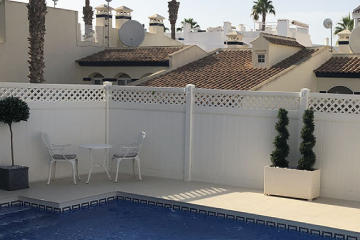White Privacy Fence with Lattice - Image 5