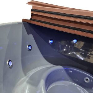 Fibreglass hot tub with integrated heater - Image 6